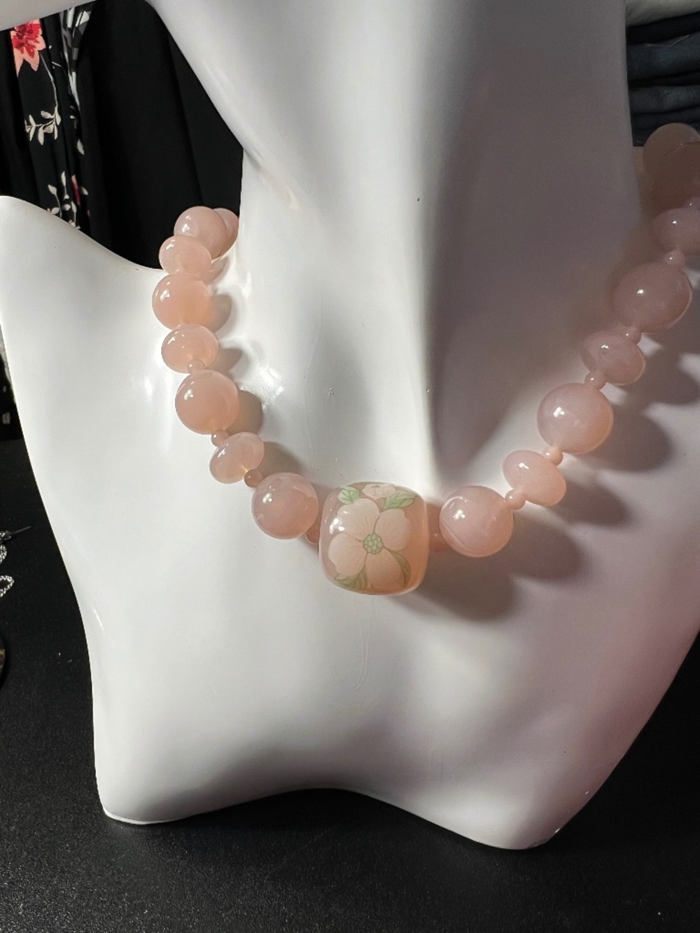 Avon Vintage Dainty Cottagecore Pink Faux Rose Quartz Lucite Beaded Necklace